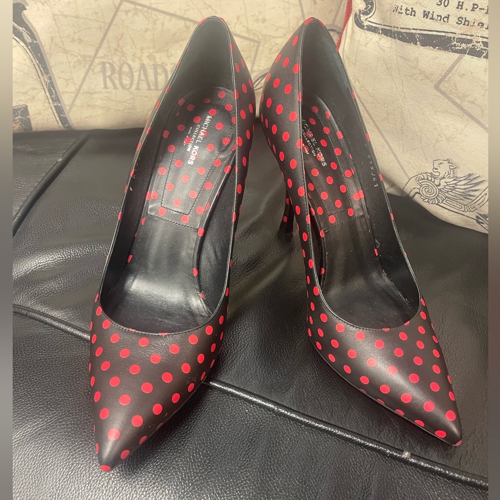 Michael Kors collection Euro 41 us 10